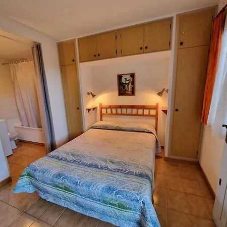 Apartamento a 400m de la playa con piscina comunitaria - HISP-236-113 Apartament