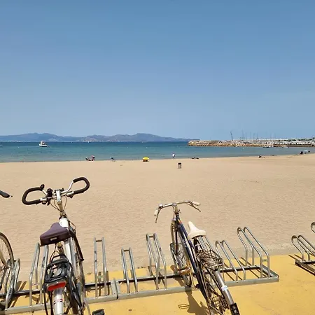 Apartamento a 400m de la playa con piscina comunitaria - HISP-236-113 Apartament